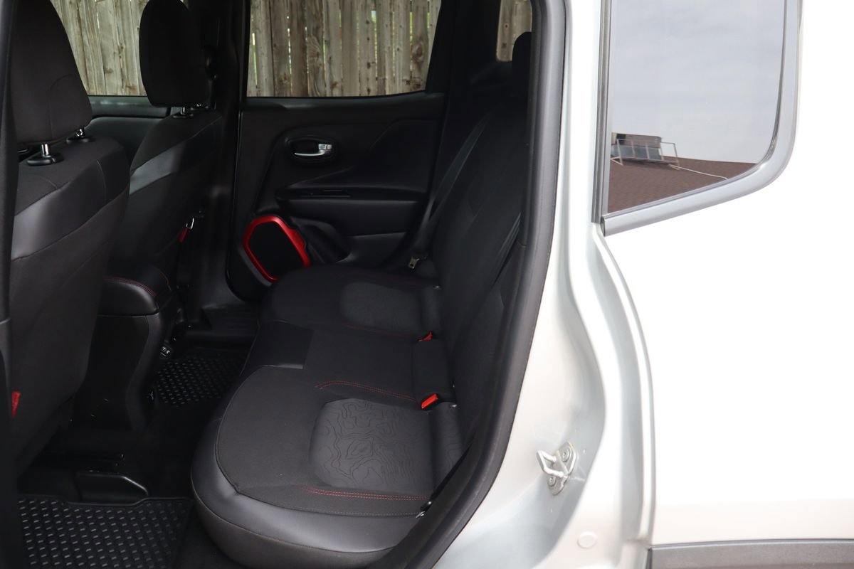 Used 2018 Jeep Renegade Trailhawk AWD/4WD image 20