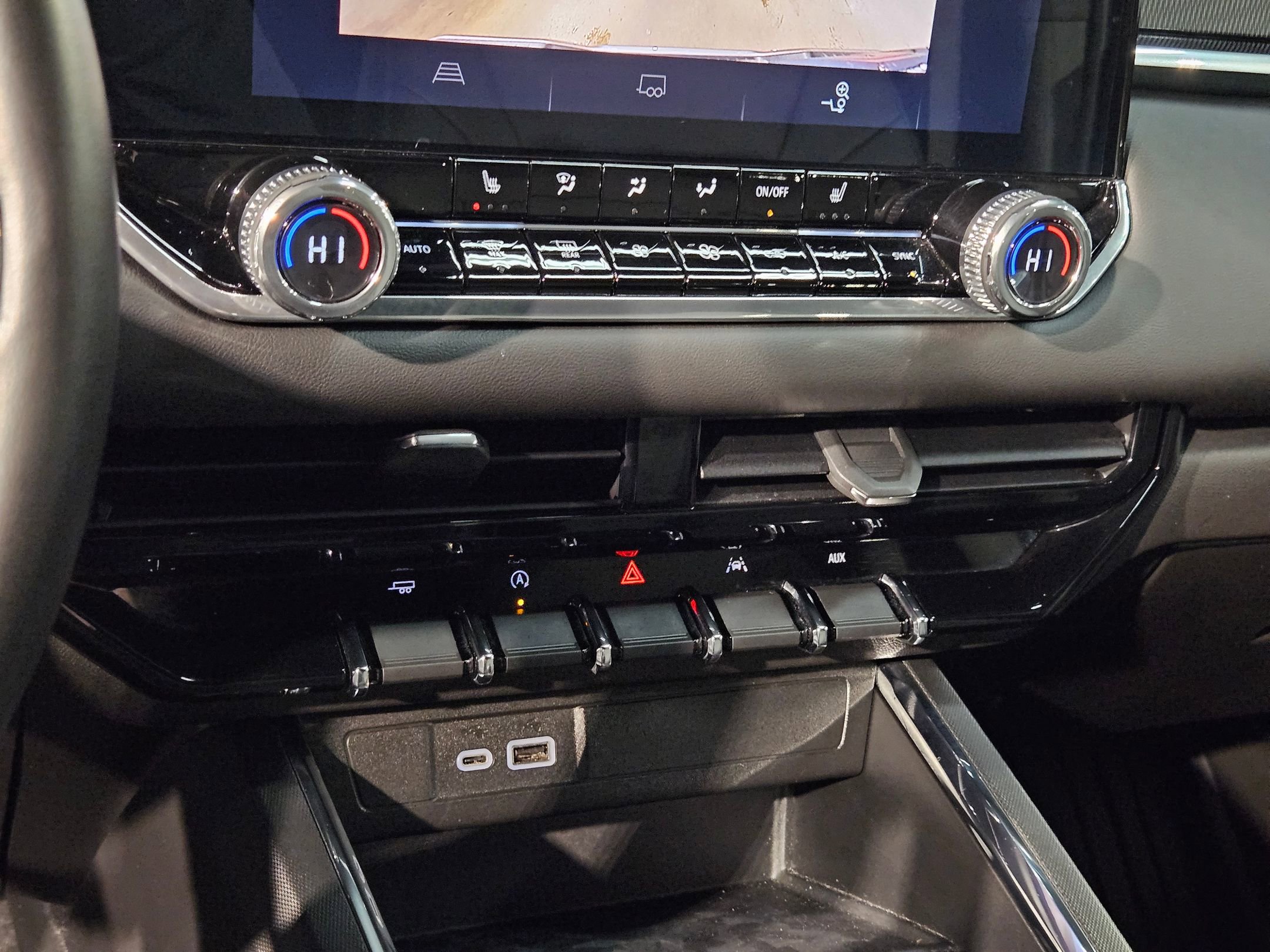 Used 2024 GMC Canyon Elevation w/ Elevation Premium Package image 31