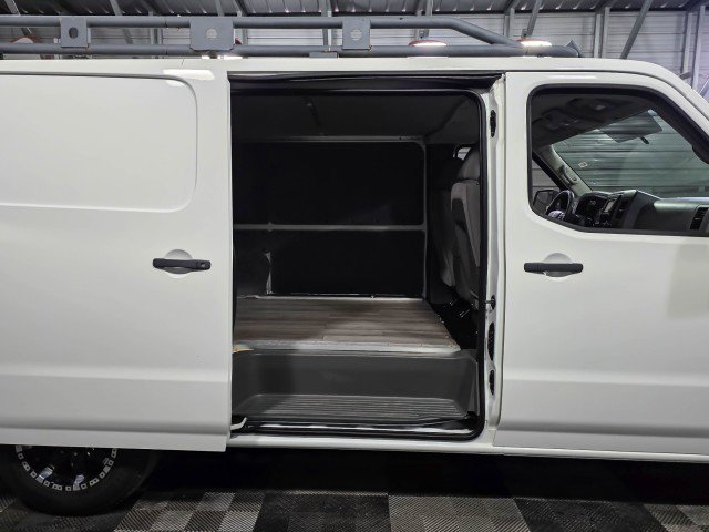 Used 2018 Nissan NV 2500 SV w/ Navigation Package image 10