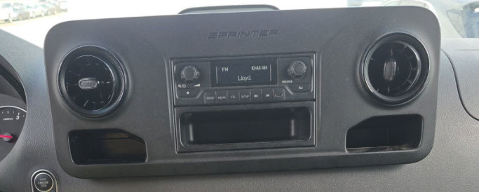 Used 2025 Mercedes-Benz Sprinter 2500 image 12