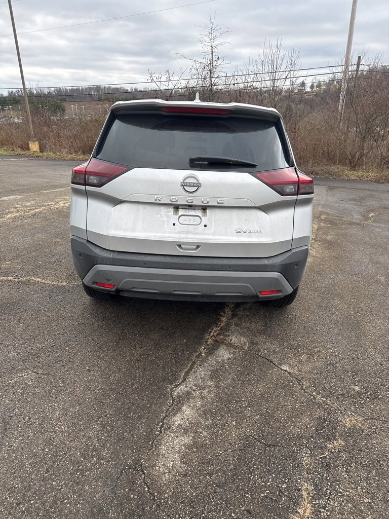 Used 2023 Nissan Rogue SV image 4