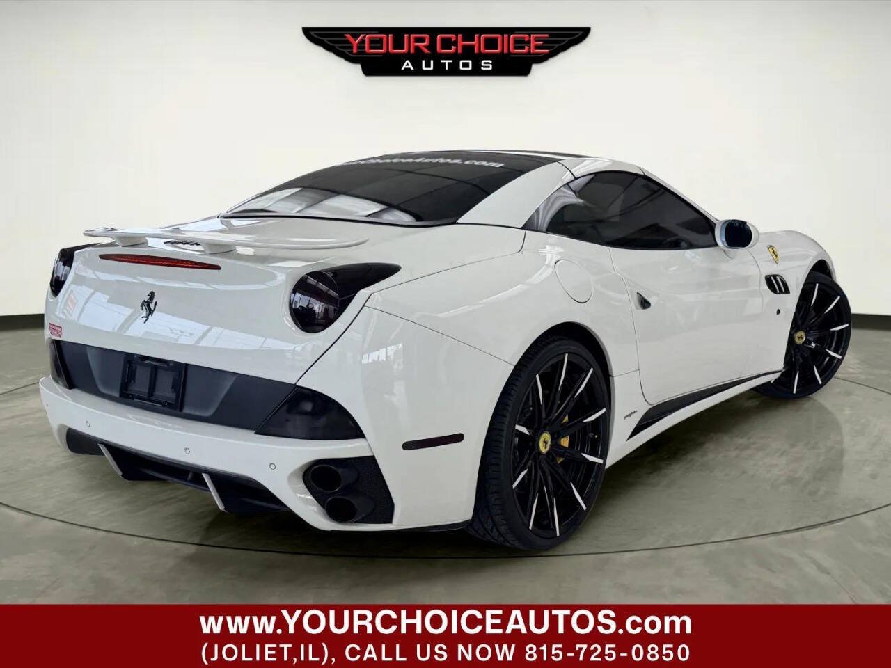 Used 2012 Ferrari California RWD image 15