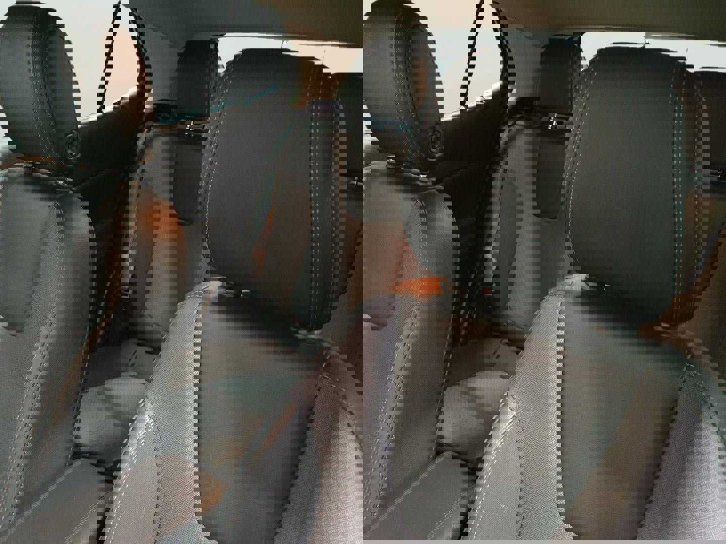 Used 2023 Buick Encore GX Select image 18