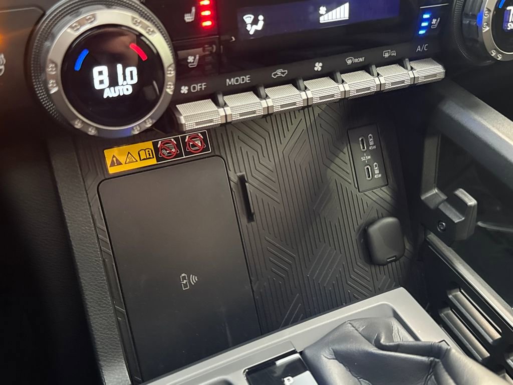 Used 2025 Toyota Tacoma Limited image 28
