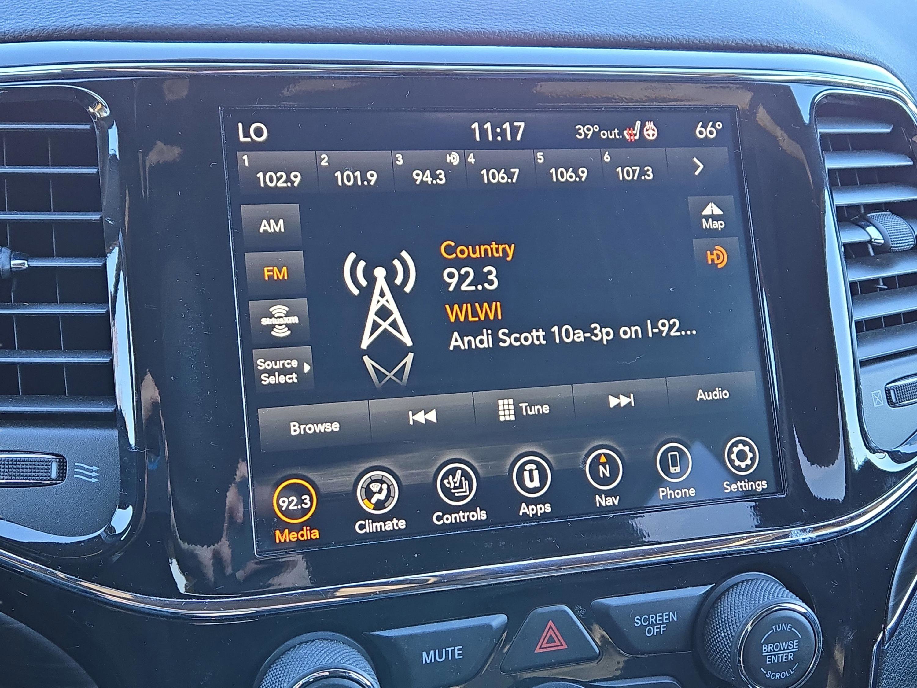 Used 2021 Jeep Grand Cherokee Limited image 28