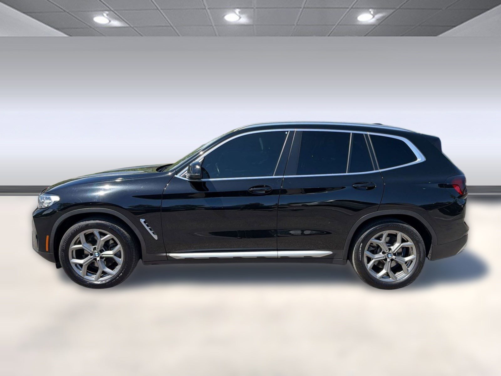 Used 2022 BMW X3 sDrive30i w/ Convenience Package RWD image 2