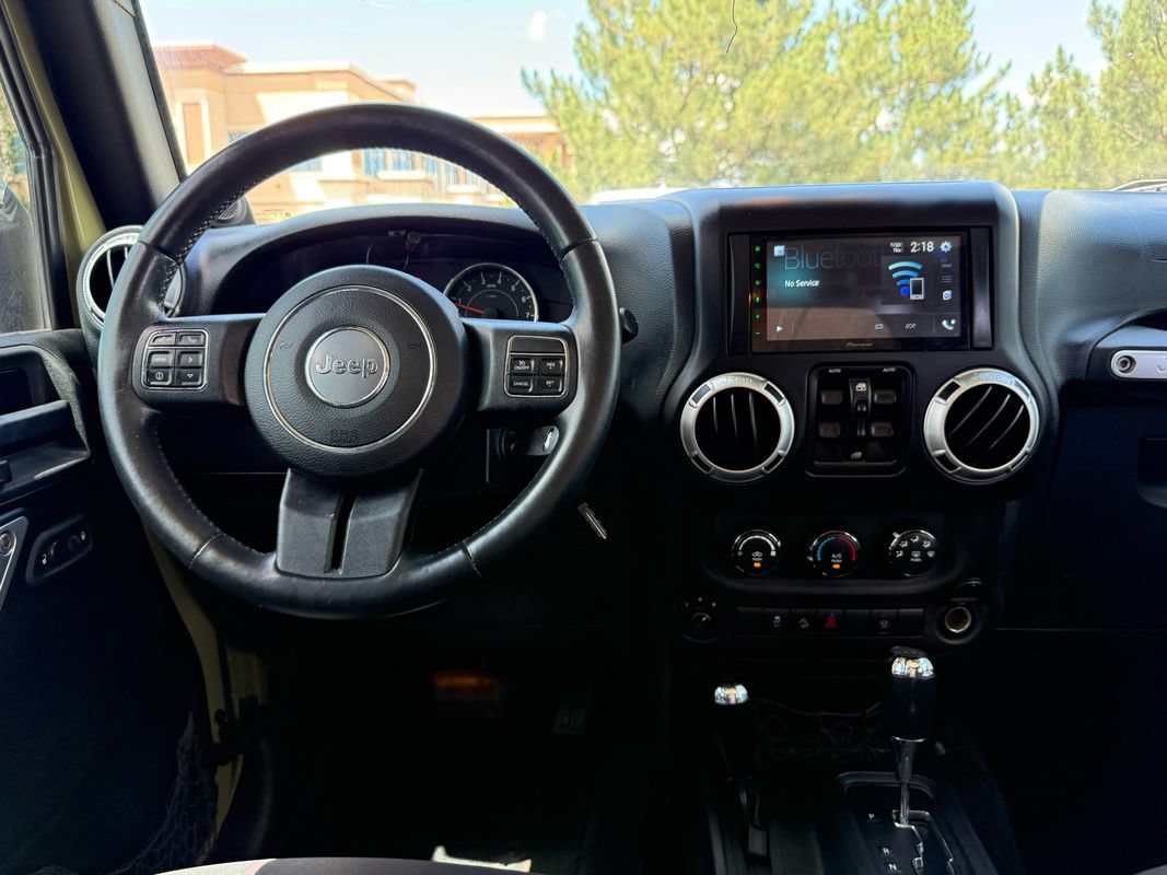 Used 2013 Jeep Wrangler Unlimited Sahara w/ Connectivity Group AWD/4WD image 22
