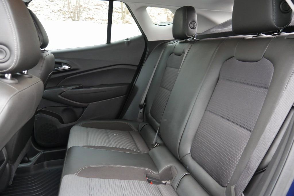 Used 2024 Chevrolet Trax LT w/ Driver Confidence Package image 25