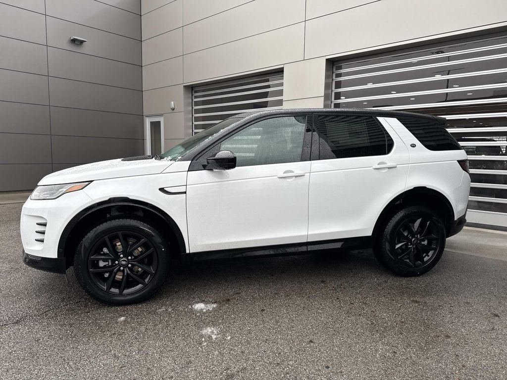 New 2026 Land Rover Discovery Sport Landmark image 3