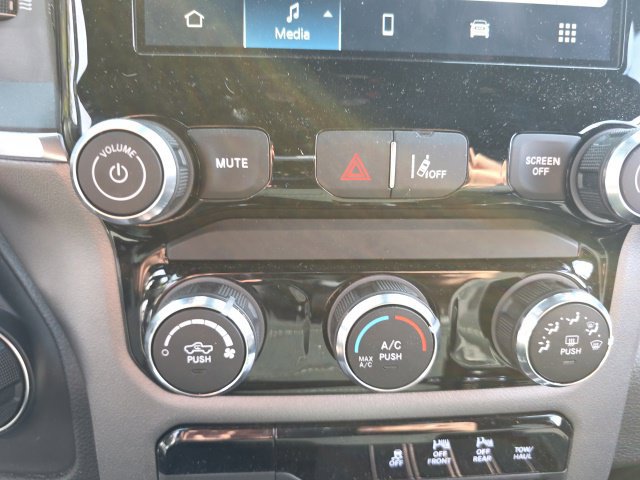 Used 2025 RAM 1500 Big Horn AWD/4WD image 15
