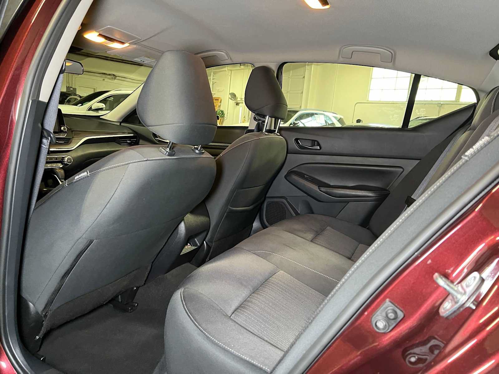 Used 2024 Nissan Altima 2.5 SV FWD image 18