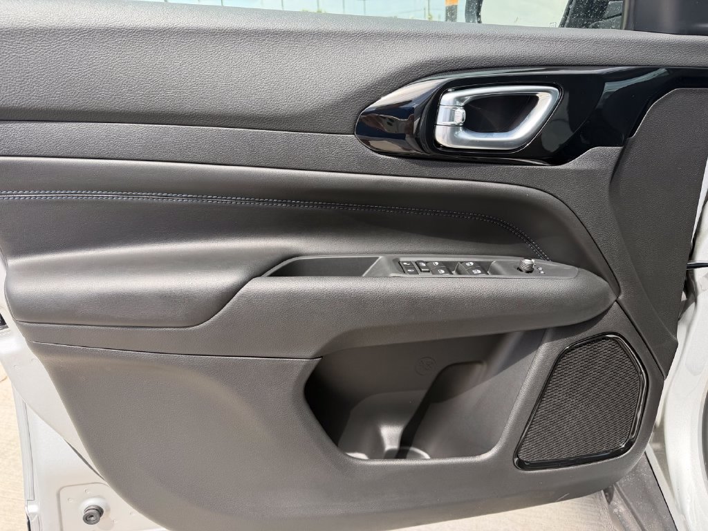 New 2026 Jeep Compass Latitude AWD/4WD image 12