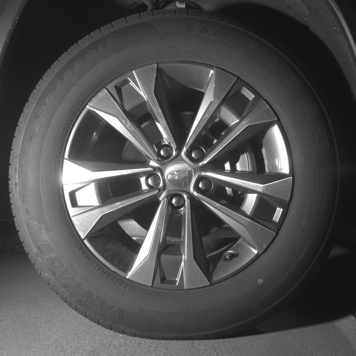 Used 2025 Chevrolet Equinox LT FWD image 13