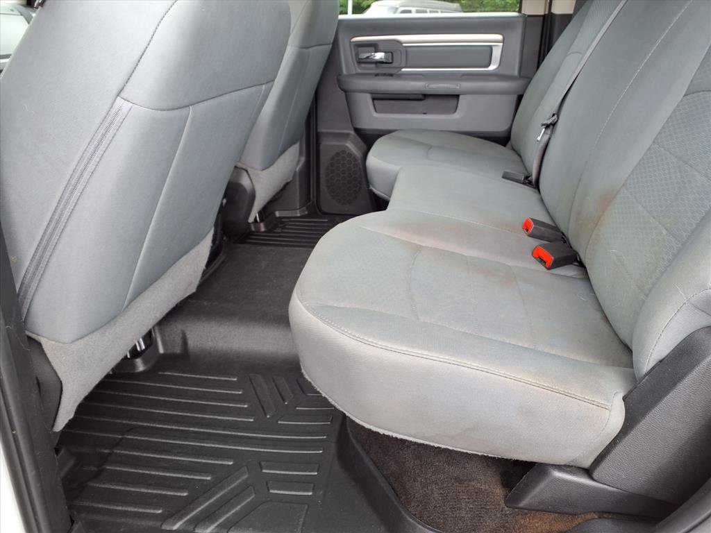 Used 2017 RAM 1500 Classic SLT AWD/4WD image 10