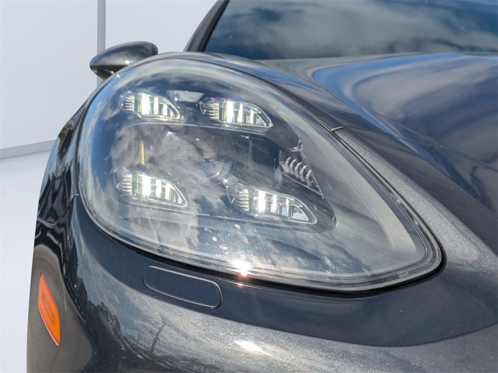 Used 2018 Porsche Panamera 4 image 44