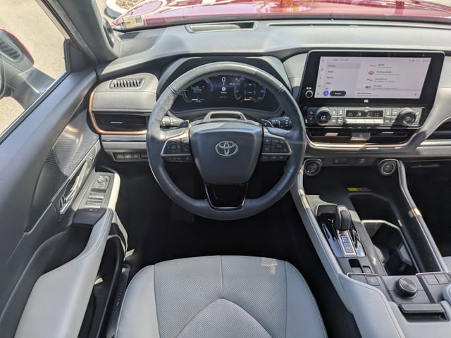Used 2024 Toyota Grand Highlander AWD Hybrid image 16