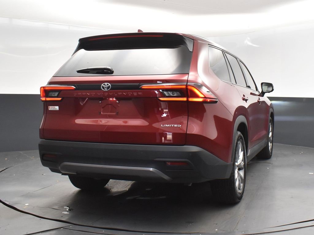 Used 2025 Toyota Grand Highlander FWD image 7