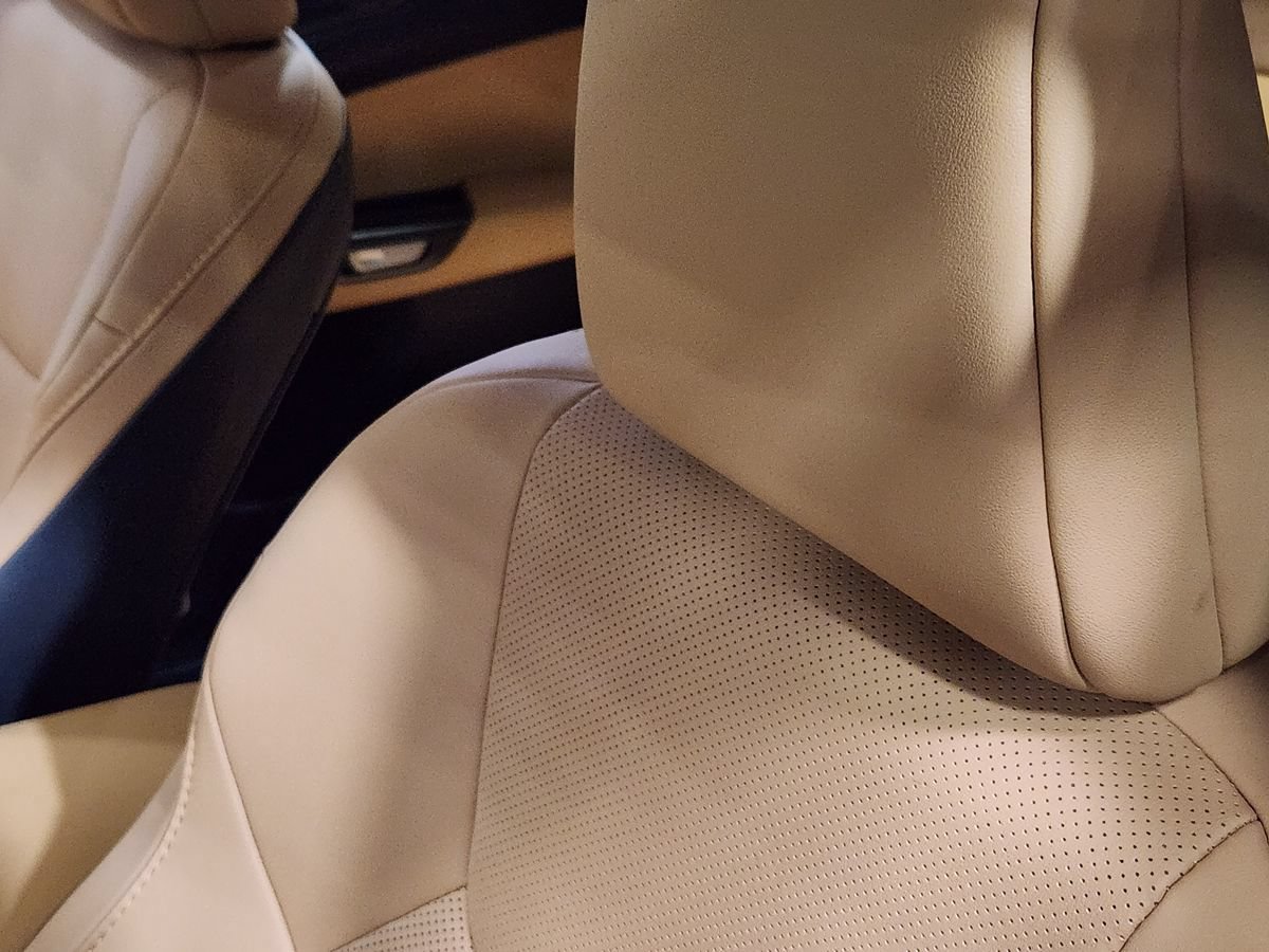 Used 2025 Lexus NX 250 FWD w/ Accessory Package (2T) image 32