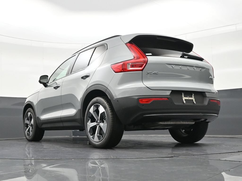 New 2026 Volvo XC40 B5 Plus w/ Protection Package Premier AWD/4WD image 23