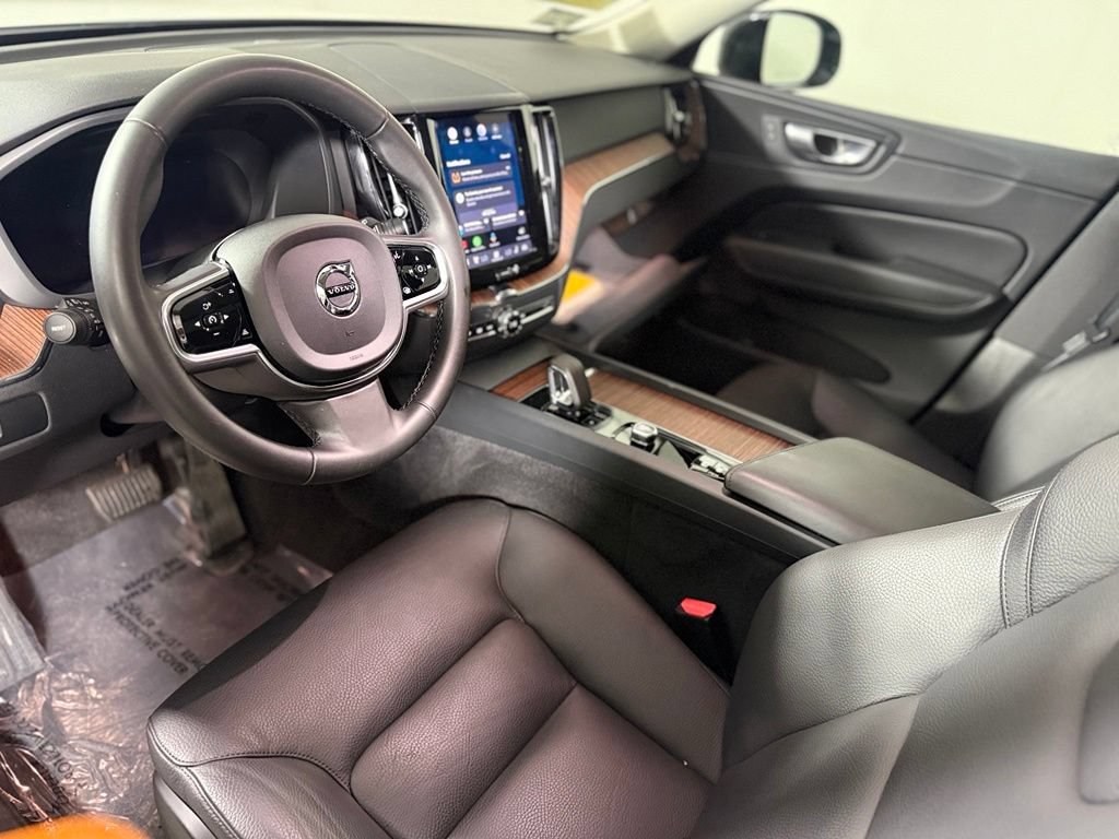 Used 2024 Volvo XC60 B5 Plus w/ Protection Package Premier AWD/4WD image 18