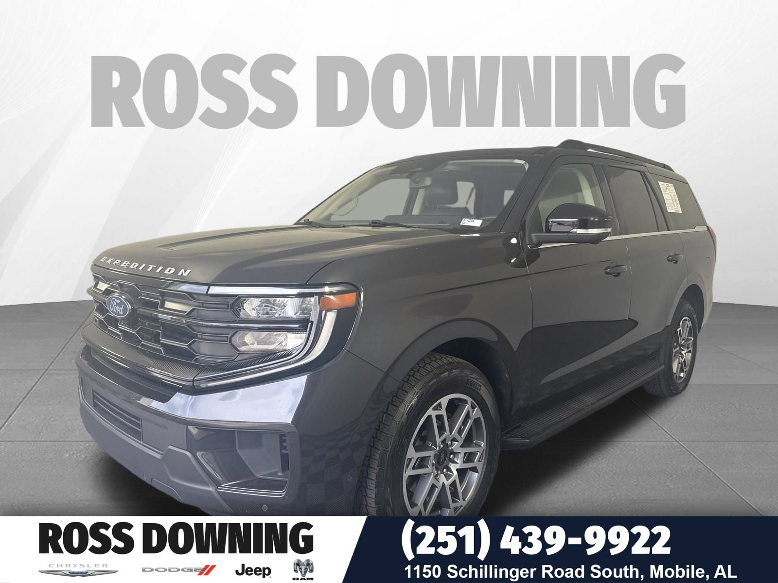 Used 2025 Ford Expedition Active image 1