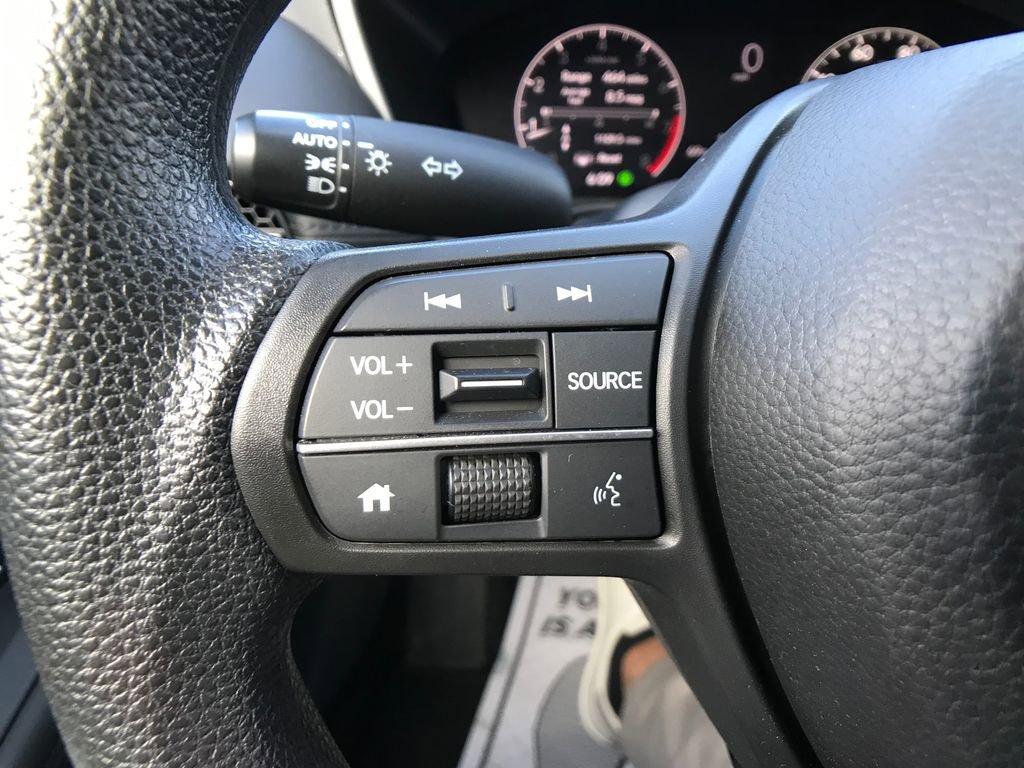 Certified 2023 Honda HR-V LX image 26