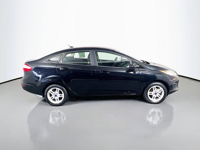 Used 2018 Ford Fiesta SE image 8