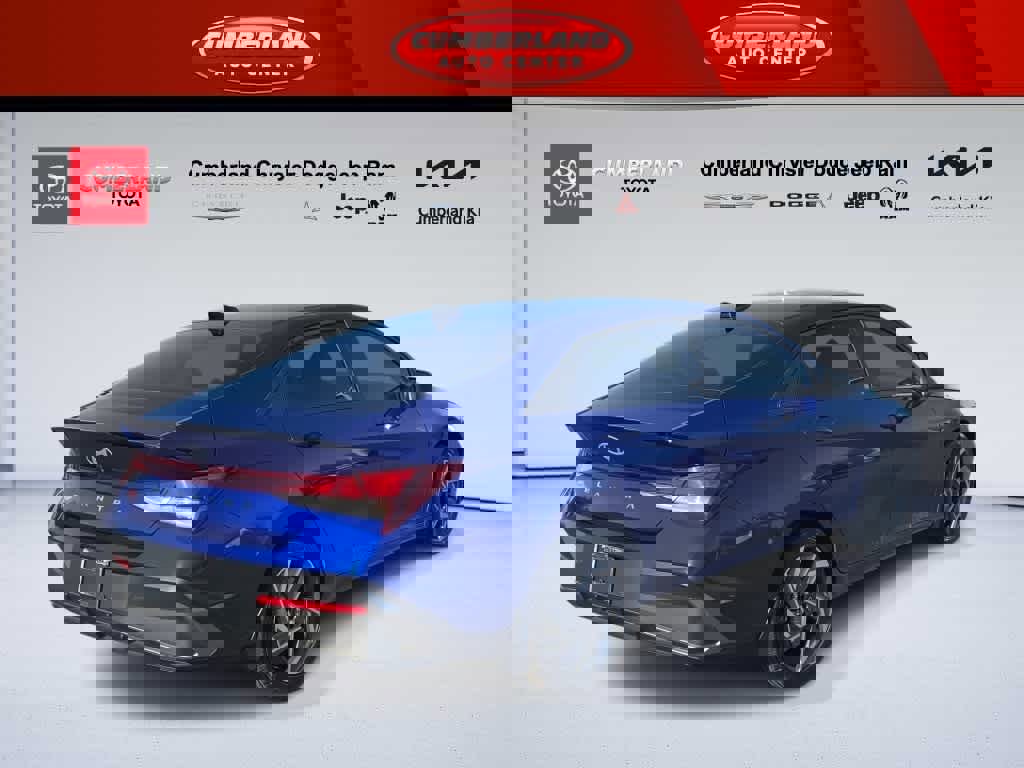 Used 2025 Hyundai Elantra Sport image 8