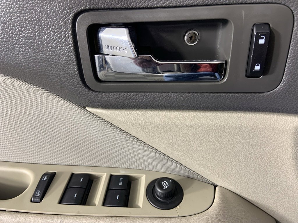 Used 2011 Ford Fusion S image 19