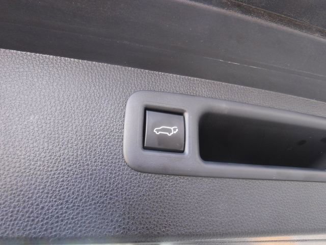 Used 2023 Toyota Highlander XLE image 45