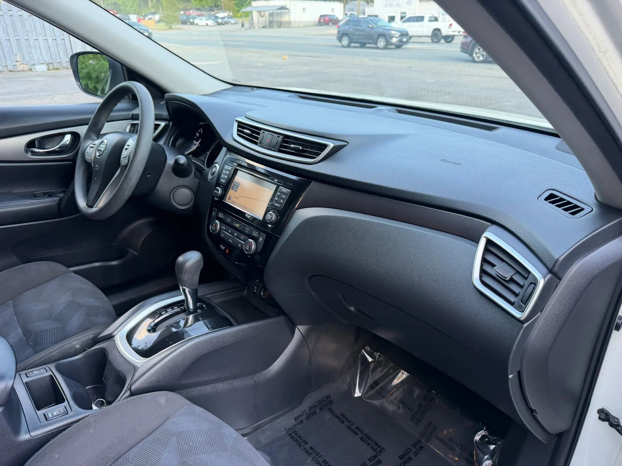 Used 2015 Nissan Rogue SV w/ SV Premium Package AWD/4WD image 18