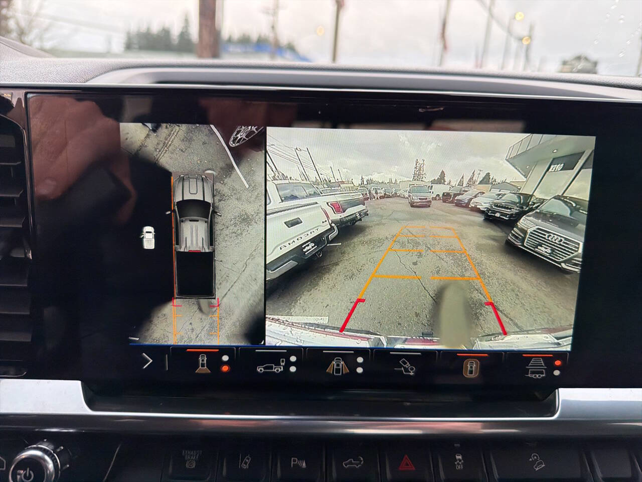 Used 2024 GMC Sierra 2500 SLE w/ SLE Value Package; image 33