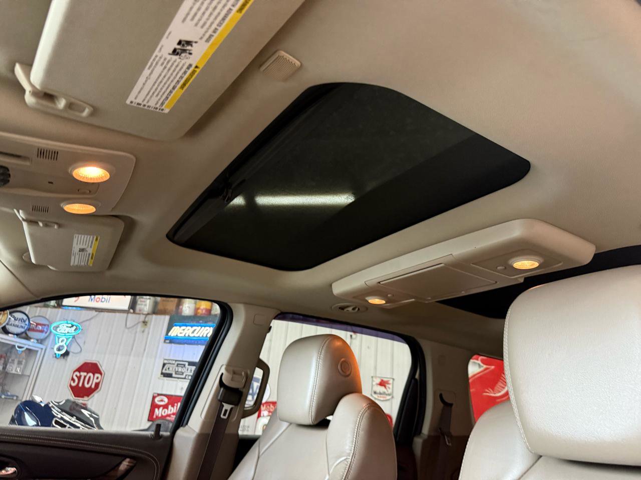 Used 2015 GMC Acadia Denali image 17