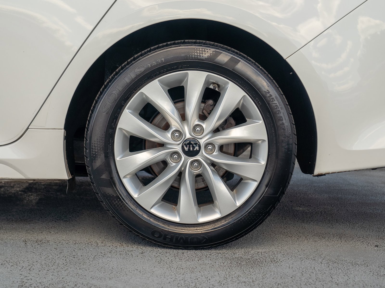 Used 2017 Kia Optima EX FWD image 13