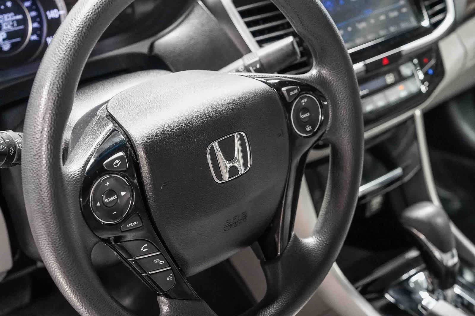Used 2017 Honda Accord EX image 21