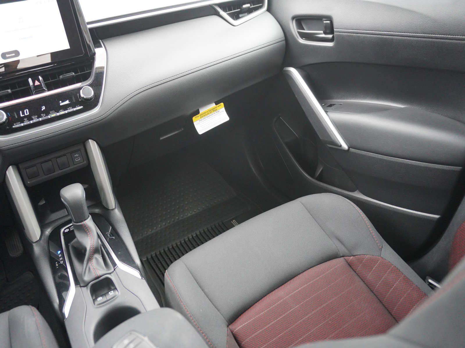 Used 2025 Toyota Corolla Cross AWD Hybrid image 16