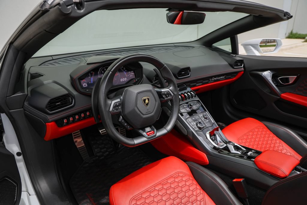 Used 2019 Lamborghini Huracan LP 580-2 RWD image 20