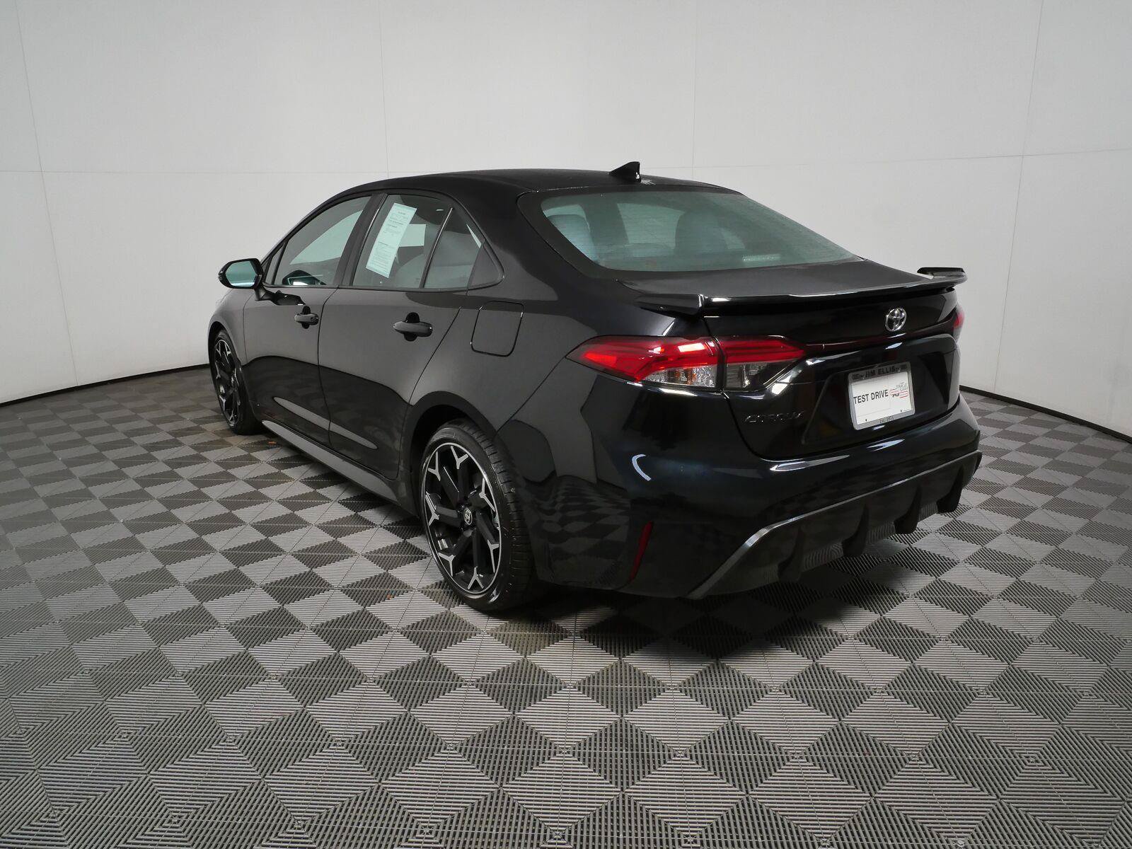 Used 2025 Toyota Corolla FX w/ Convenience Package FWD image 30