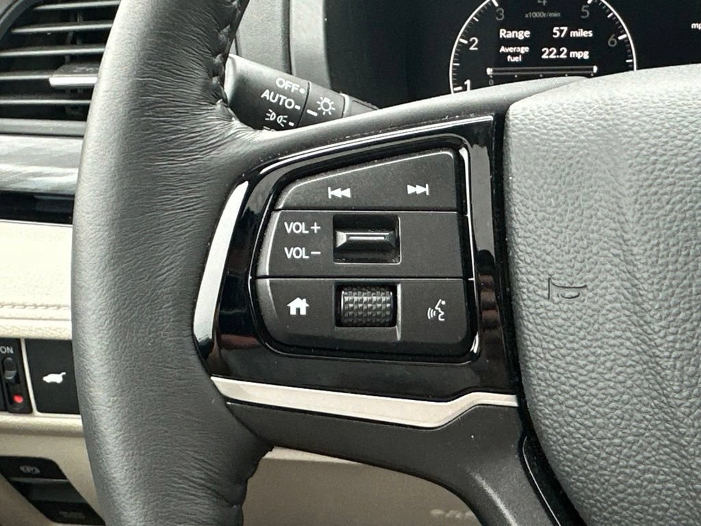 Used 2025 Honda Odyssey Elite image 21