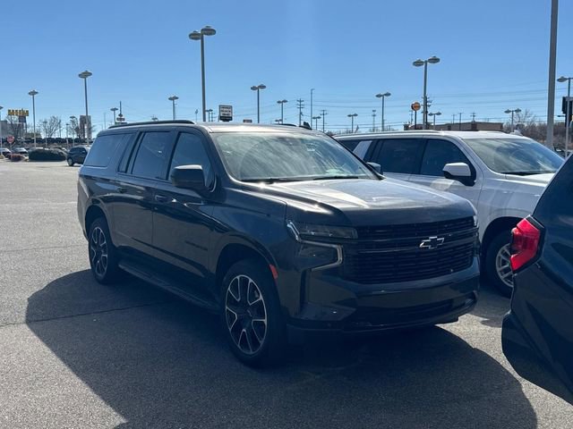 Certified 2024 Chevrolet Suburban RST image 2