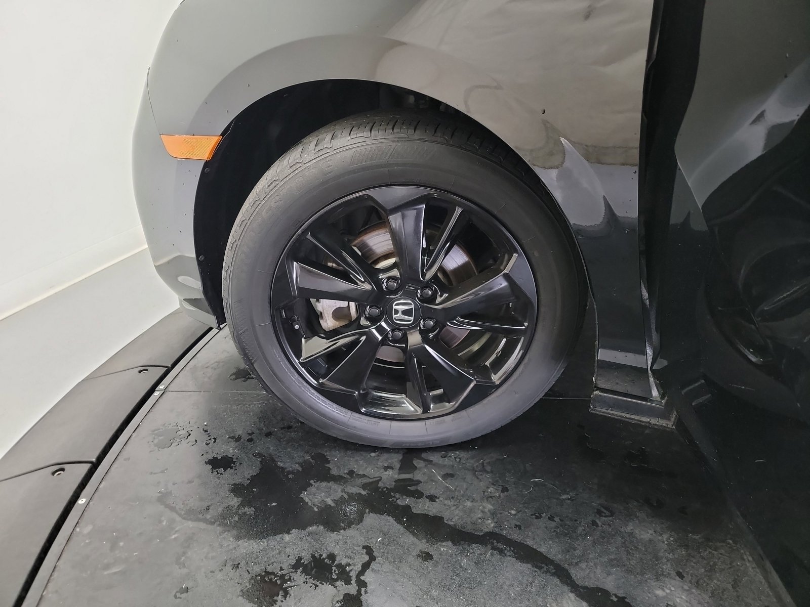 Certified 2023 Honda Odyssey Sport image 30