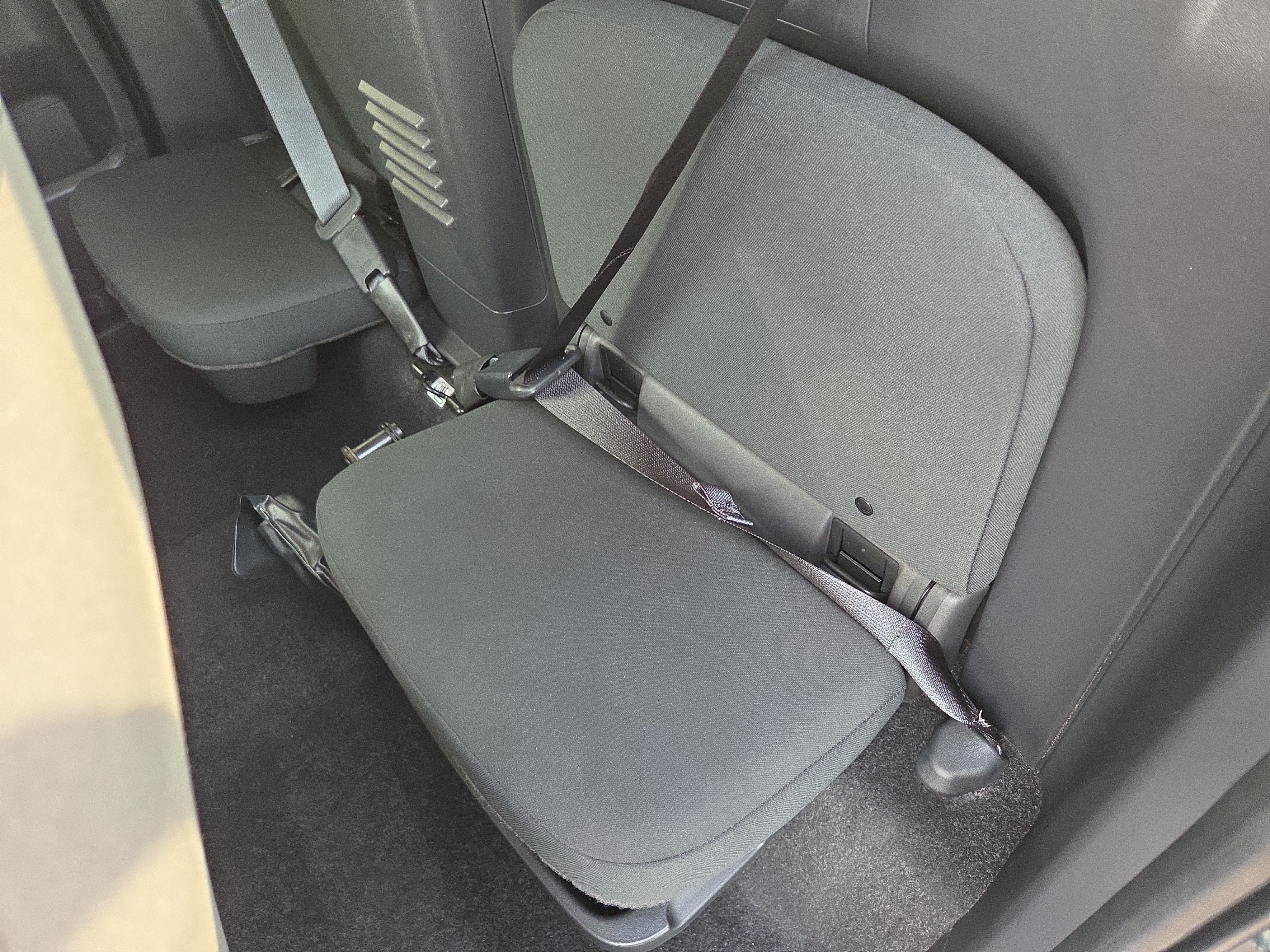 Used 2022 Nissan Frontier S RWD image 22