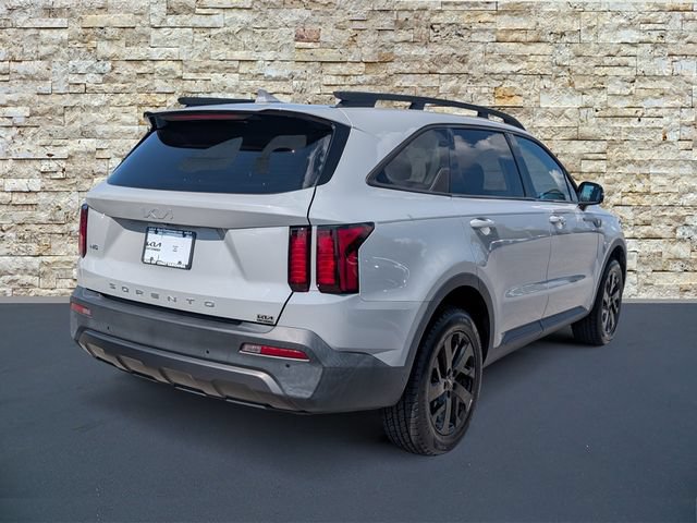 Certified 2022 Kia Sorento S w/ Panoramic Sunroof Package AWD/4WD image 7