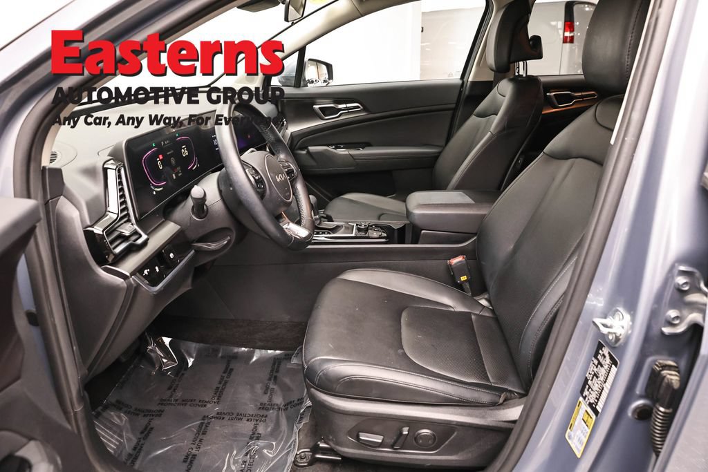 Used 2025 Kia Sportage EX FWD image 14