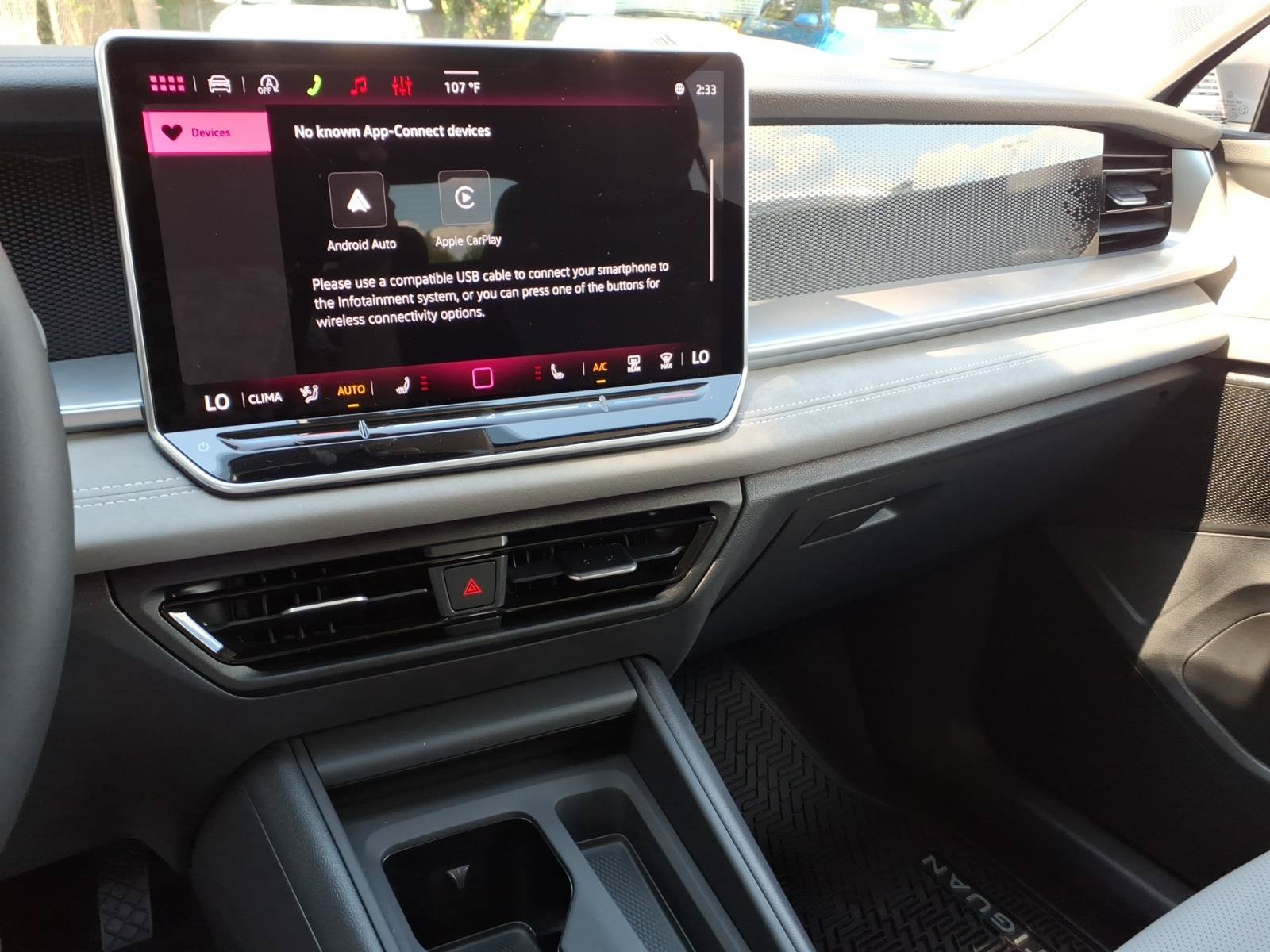 New 2026 Volkswagen Tiguan SE AWD/4WD image 16