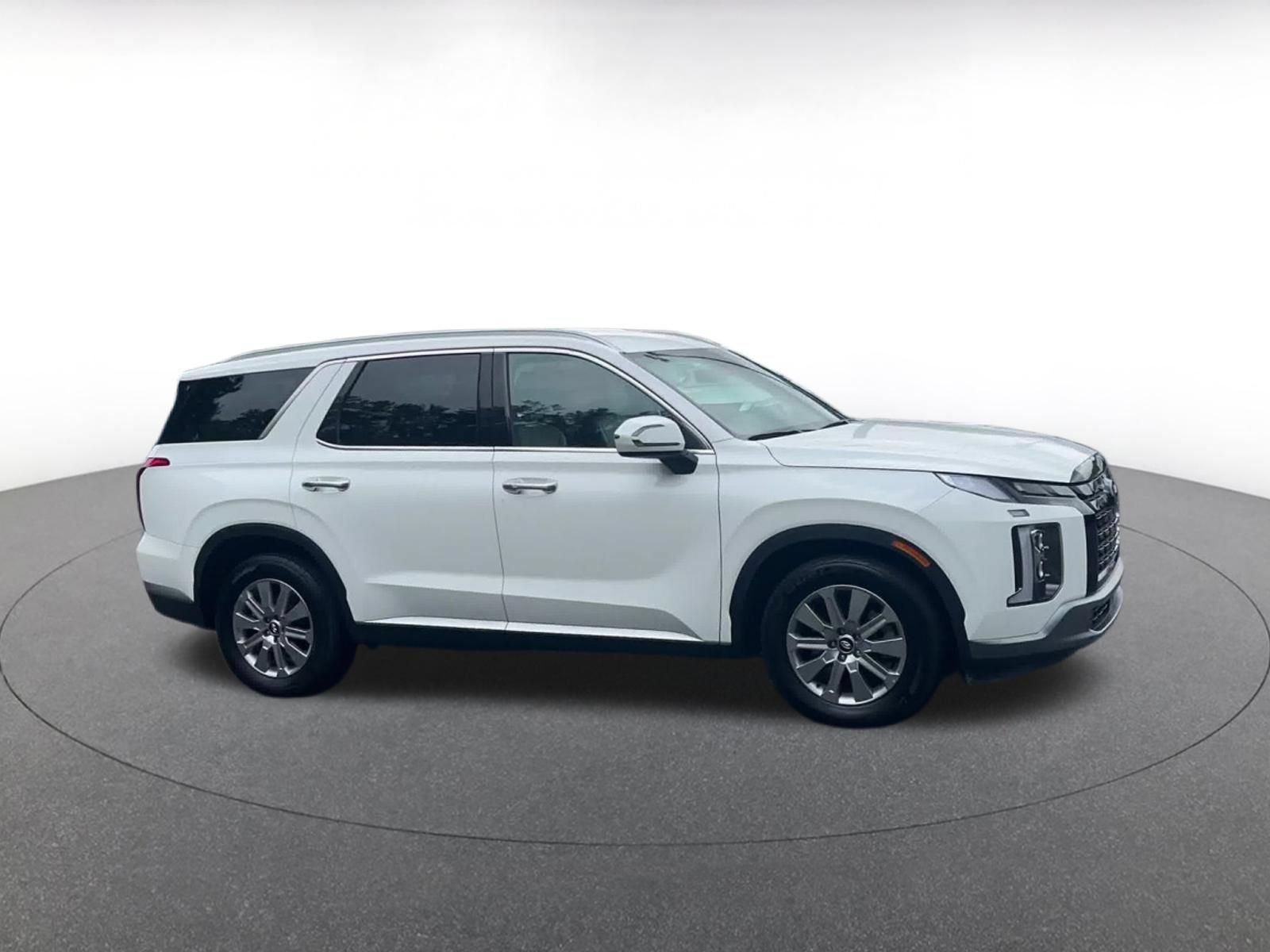 Used 2025 Hyundai Palisade SEL AWD/4WD image 2