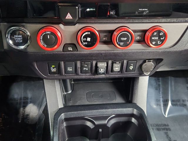 Used 2018 Toyota Tacoma TRD Sport w/ Technology Package AWD/4WD image 43