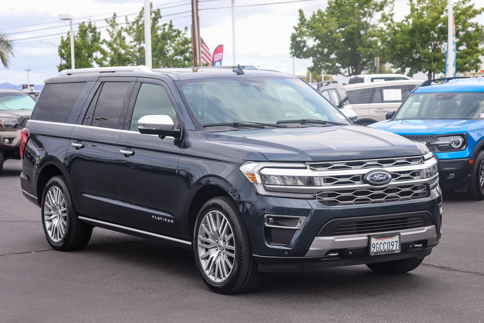 Certified 2023 Ford Expedition Max Platinum AWD/4WD image 3