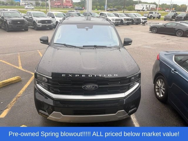 Used 2025 Ford Expedition Platinum AWD/4WD image 11