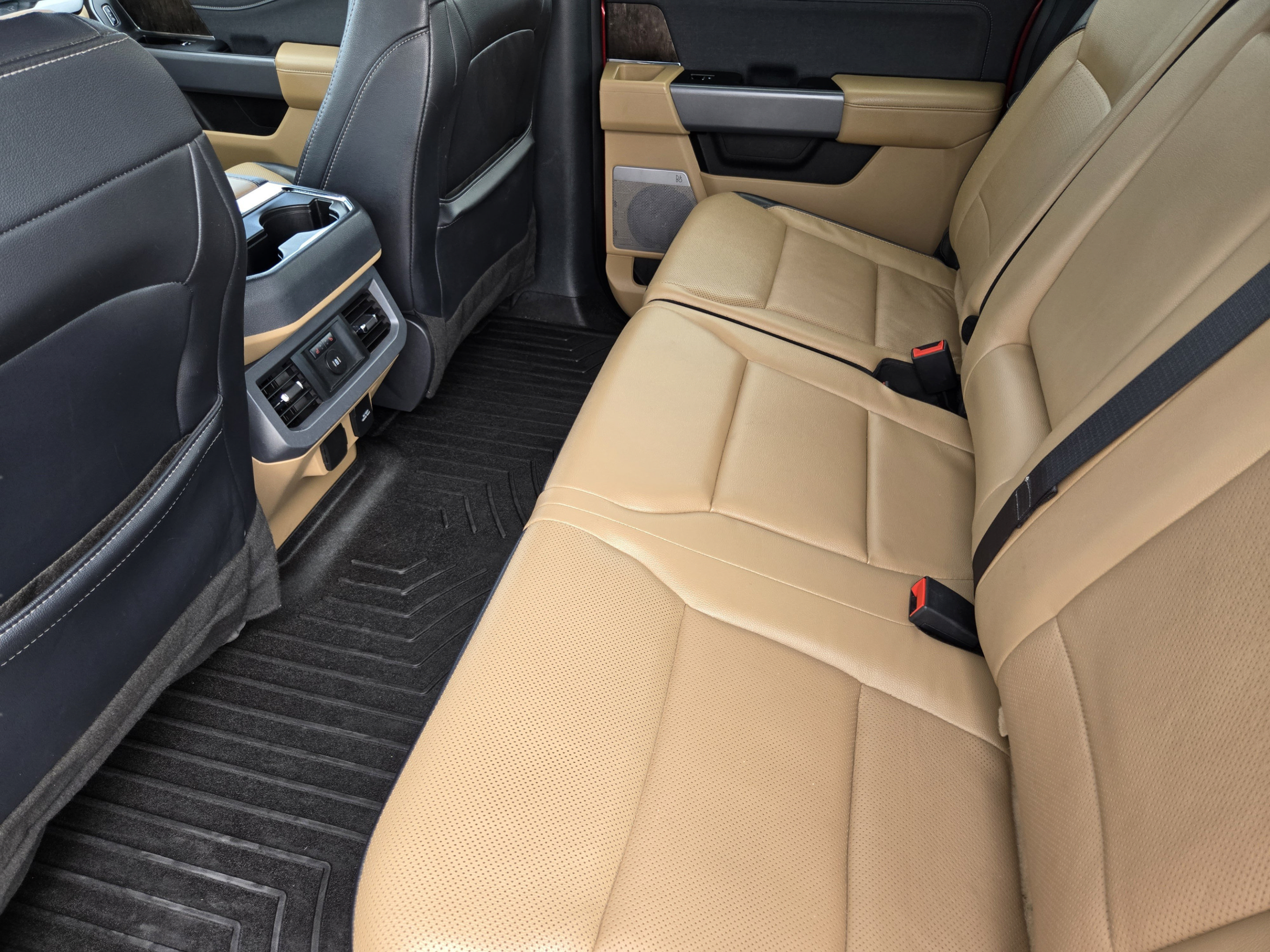 Used 2023 Ford F250 Lariat w/ Lariat Ultimate Package AWD/4WD image 27